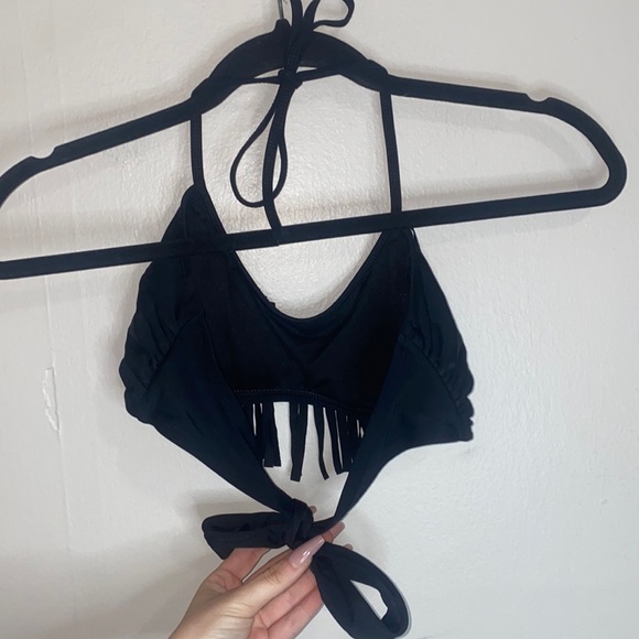 🎱Adorable 2 piece bikini! - Picture 4 of 11